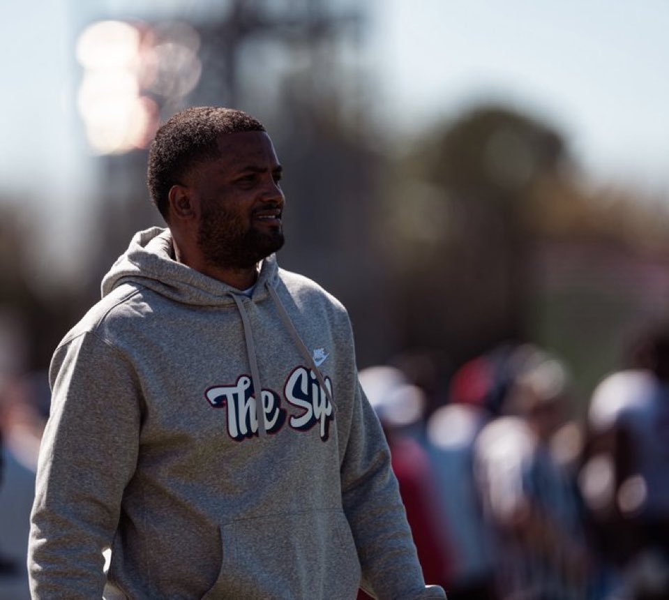 College Football Headlines (@cfbheadlines) on Twitter photo Breaking News
LSU is set to hire current Ole Miss Coordinator of Recruiting Strategy Kelvin Bolden (<a href="/_kbolden/">Kelvin Bolden</a> ) to their staff in a elevated off the field role per <a href="/ChaseParham/">Chase Parham</a>
Bolden was a key part to many major victories for Ole Miss recruiting in the portal & High School. Breaking News
LSU is set to hire current Ole Miss Coordinator of Recruiting Strategy Kelvin Bolden (<a href="/_kbolden/">Kelvin Bolden</a> ) to their staff in a elevated off the field role per <a href="/ChaseParham/">Chase Parham</a>
Bolden was a key part to many major victories for Ole Miss recruiting in the portal & High School.