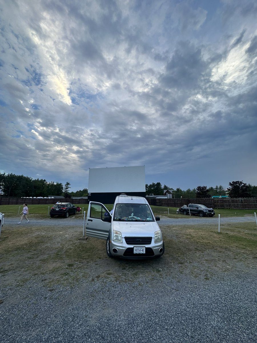 joordyn's tweet image. third year with the van and we finally made it to the drive in