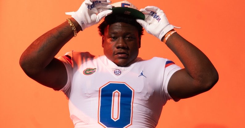 Gators Online (@gatorsonline) on Twitter photo Florida just added one of the Sunshine State’s top linebackers in Malik Morris.
Let’s break down why he could be an early contributor in Gainesville.
From <a href="/Corey_Bender/">Corey Bender</a>: on3.com/teams/florida-… (On3+) Florida just added one of the Sunshine State’s top linebackers in Malik Morris.
Let’s break down why he could be an early contributor in Gainesville.
From <a href="/Corey_Bender/">Corey Bender</a>: on3.com/teams/florida-… (On3+)