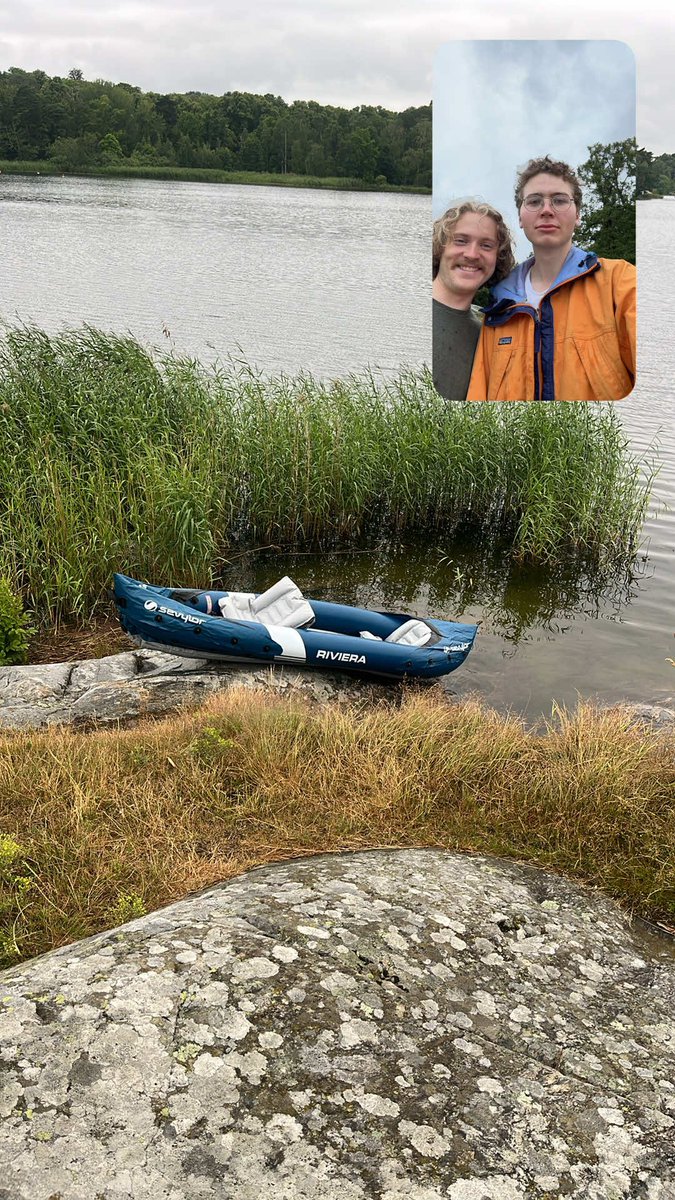 Två stolta nya kajakägare