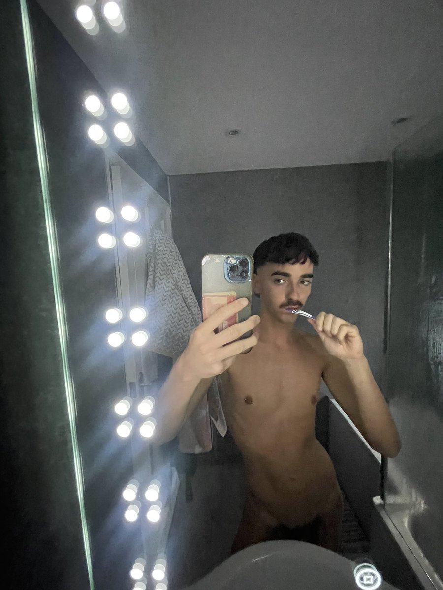 northern twink tweet media