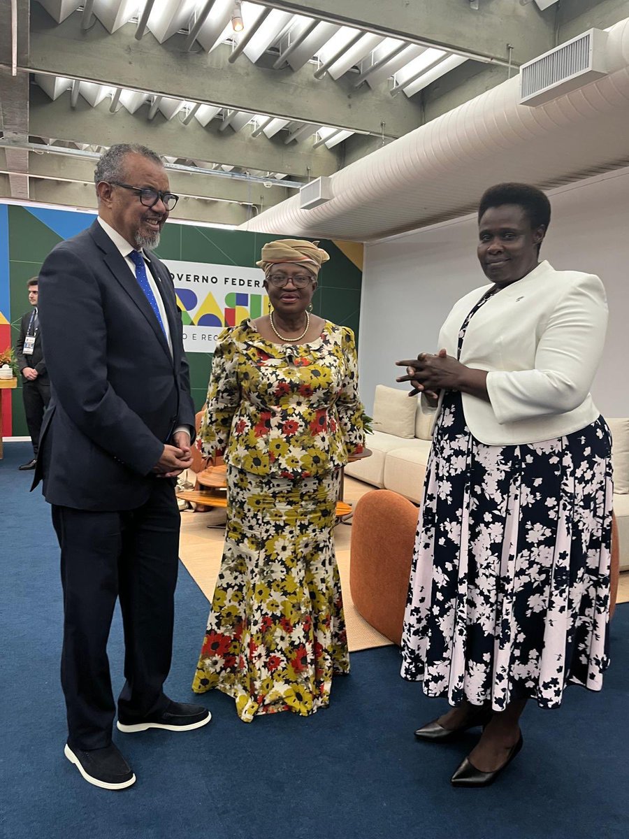 Ngozi Okonjo-Iweala (@noiweala) on Twitter photo Great encounters at the BRICS meeting with UN Secretary General <a href="/antonioguterres/">António Guterres</a>, President of Angola and AU Chairperson H.E João Lourenço, and Secretary General of <a href="/UNCTAD/">UN Trade and Development</a> <a href="/RGrynspan/">Rebeca Grynspan</a>. Also with Vice President of Uganda H.E Jessica Alpo and my brother, WHO Director General Great encounters at the BRICS meeting with UN Secretary General <a href="/antonioguterres/">António Guterres</a>, President of Angola and AU Chairperson H.E João Lourenço, and Secretary General of <a href="/UNCTAD/">UN Trade and Development</a> <a href="/RGrynspan/">Rebeca Grynspan</a>. Also with Vice President of Uganda H.E Jessica Alpo and my brother, WHO Director General