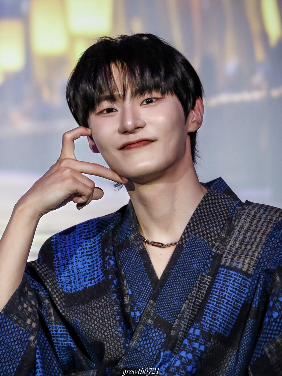 growth0721's tweet photo. 📸✨250707 칠석 이벤트🎋
잘어울린다~~👘💙
#XONIK #쏘닉 
#이준 #LEEJUN #イジュン https://t.co/PzXy95n8zF