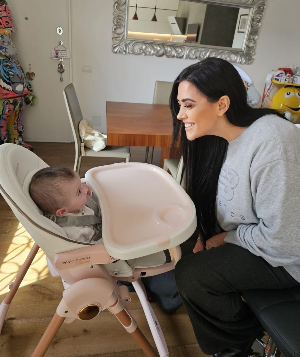 SanitariaDream's tweet image. Pronti per iniziare lo svezzamento! 🎉💪🩷

Prima Pappa follow me di @pegperego_it è il seggiolone sdraietta comodo dalla nascita, sempre pronto per gustose pappe ma anche momenti di gioco e relax. 😍
Vieni a scoprire in negozio Prima Pappa follow me di @pegperego_it #PegPerego