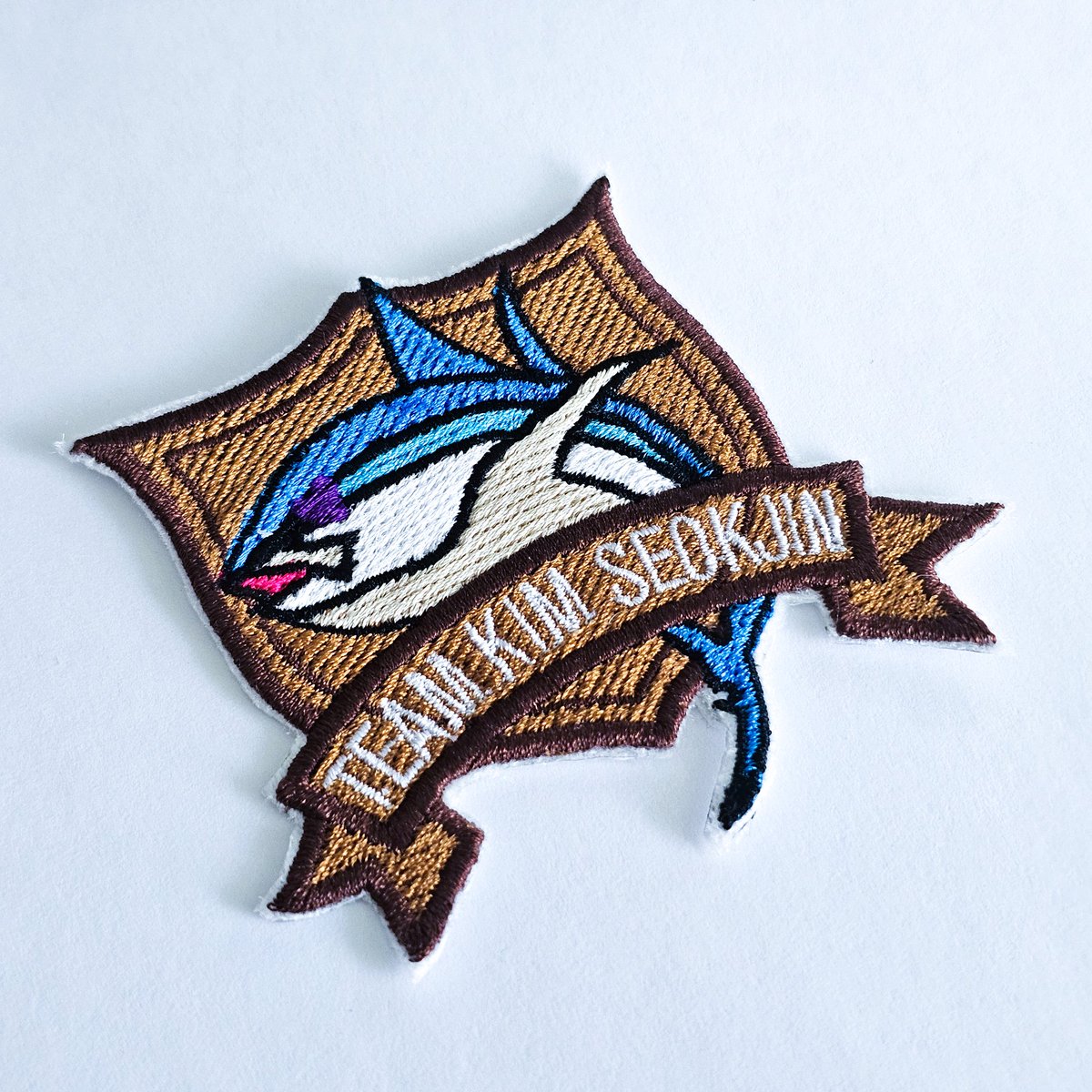 MinYoonBri's tweet photo. *3 new Jin patches 😍 https://t.co/apTk9zEzdA