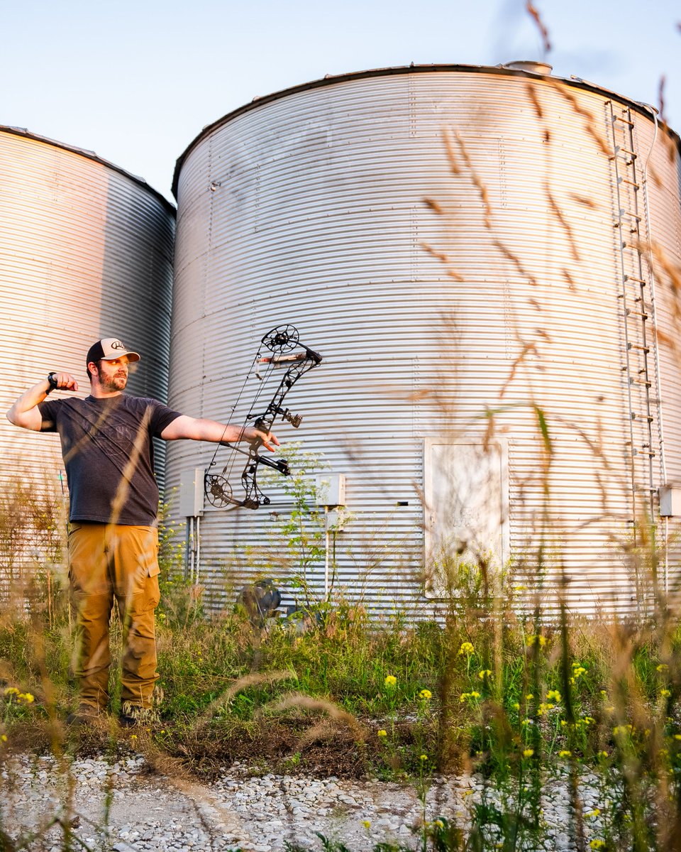 WhitetailPropTV's tweet photo. Summer farm sessions and playlists on repeat.
#mathewsarchery #liftx #turtleboxaudio #listenloudlivefree #lacrosseboots #rangetime #preparation #land https://t.co/nSi64mXOSm