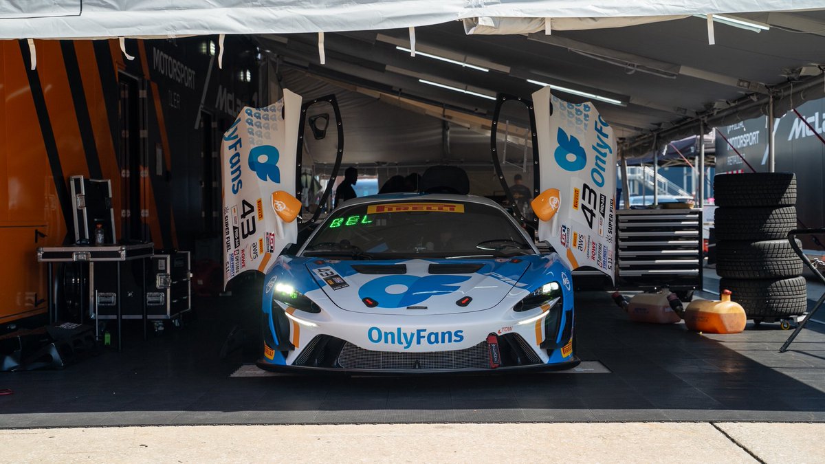 P1Groupe's tweet image. Who’s ready to get back to racing?! Just 10 days until we hit the track at @VIRNow The 4️⃣3️⃣ @OnlyFans Racing machine is dialed in, fired up, and ready to fly!

🤝 @OnlyFans @watchOFTV 
🛞 @43vogel @MBellRacing 
🔧 @OMSRace @mclaren_orlando 
🏆 @GT4America