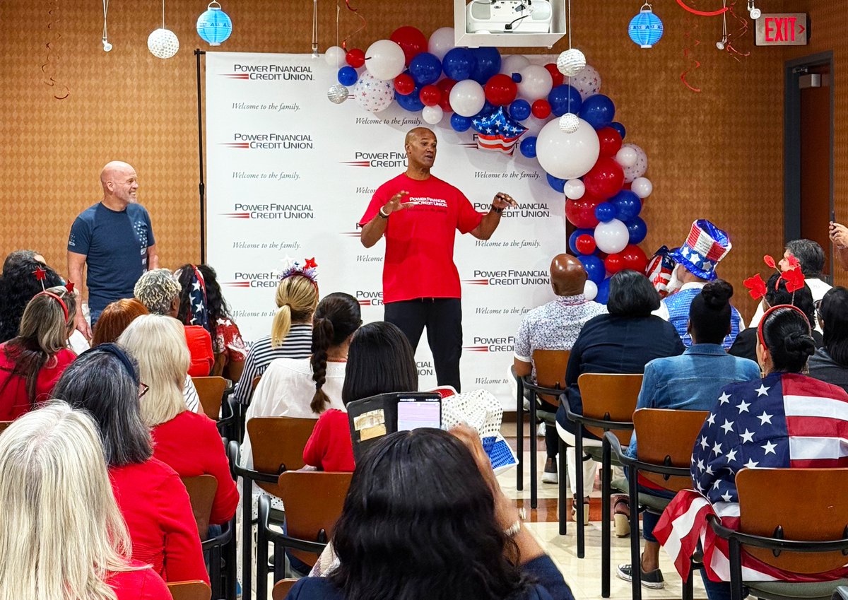 PowerFiCU's tweet photo. We were thrilled to host football legend @JasonTaylor who shared some powerful insights on teamwork, motivation, and reaching lofty goals. Our team left feeling inspired and energized. Huge thanks to JT for an amazing partnership and unforgettable visit. #PFCUDifference #Goals https://t.co/iXQbA0ik7y