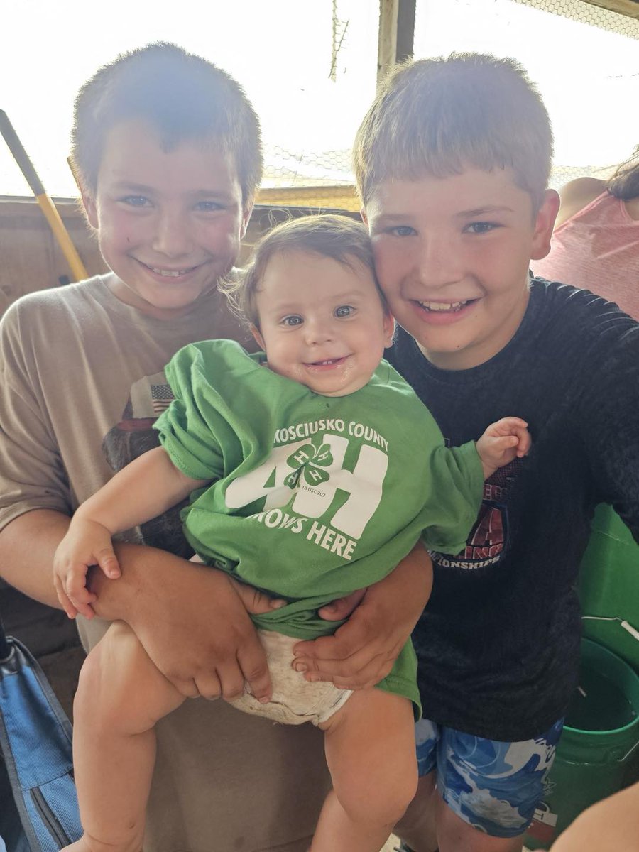 Indiana4h's tweet image. It's so much fun to see 4-H fair photos from across the state! 🍀 As an alum or a current 4-H’er, tell us your 4-H fair story at 4-H.org/events/share-a…. 📷: Purdue Extension Kosciusko County 4-H