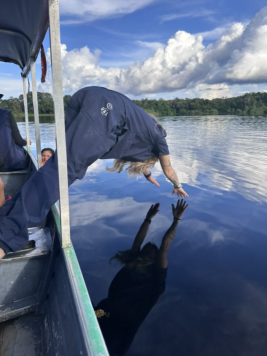 daanimay's tweet image. simplesmente me amazônie