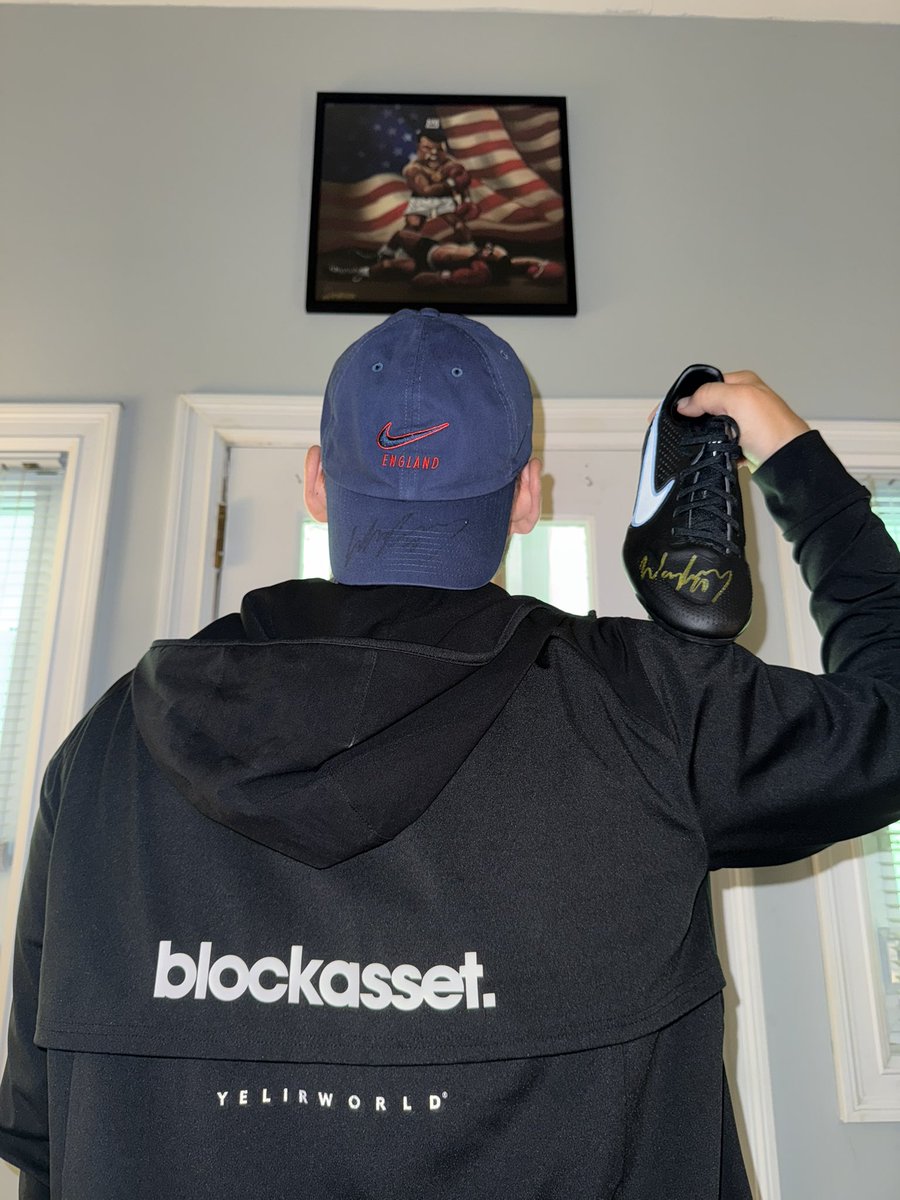 TearHerWrist ⬜️🟧🟩$BLOCK tweet media