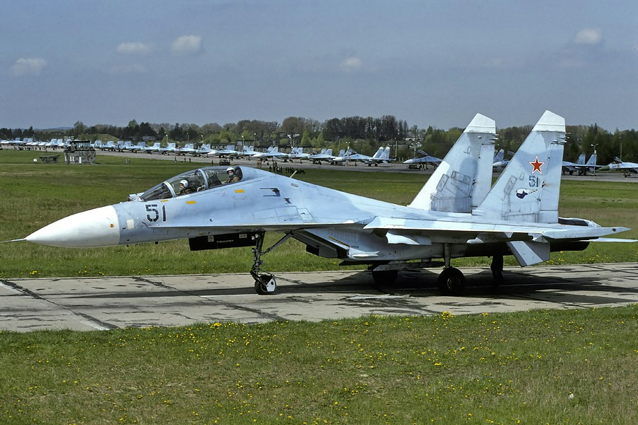 su27theplane's tweet image. Su-27's from 582. IAP, Chojna airfield Poland, early 90s