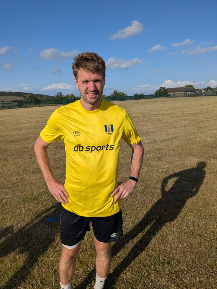 Thank you to Dave Barker for providing our <a href="/DBSports_S6/">DB</a> training kit this season!

Do you reckon Tomas Poole and James Morris have futures as models?