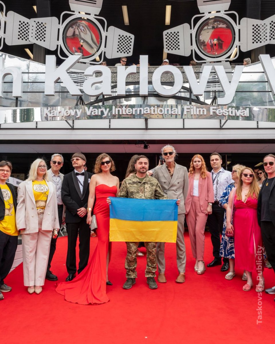 TaskovskiFilms's tweet photo. Last night was more than a premiere. It was a moment of deep gratitude, shared breath, and collective presence. We are profoundly thankful to everyone who joined us for the @KVIFF world premiere of Divia.
#taskovski_PR #Divia #KVIFF #WorldPremiere https://t.co/vH0ZOp0x8i