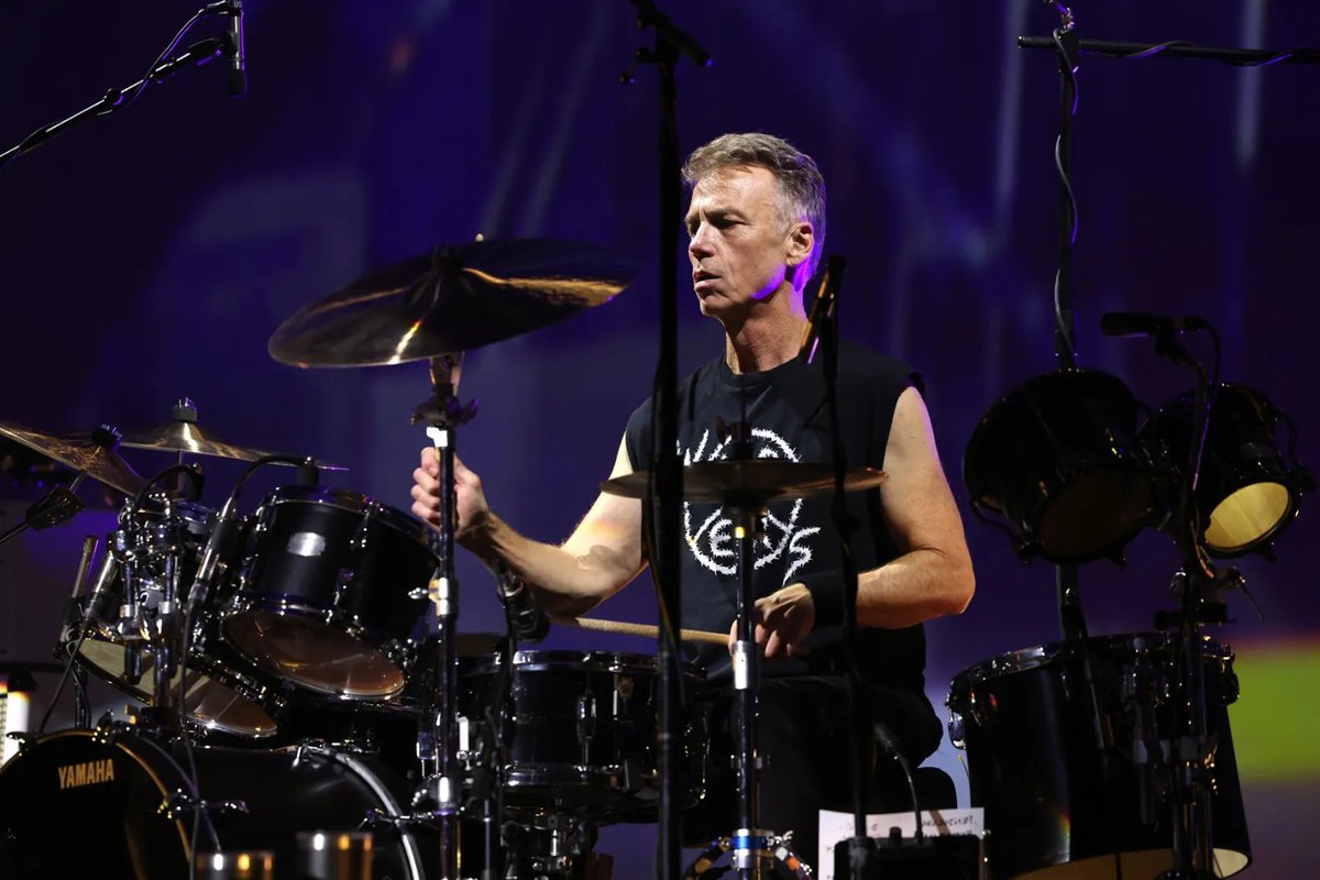RollingStone's tweet photo. "I thank you all from the bottom of my heart." 

Matt Cameron Exits Pearl Jam After 27 Years
https://t.co/2avdG0hScQ https://t.co/d4bvGMvgDg