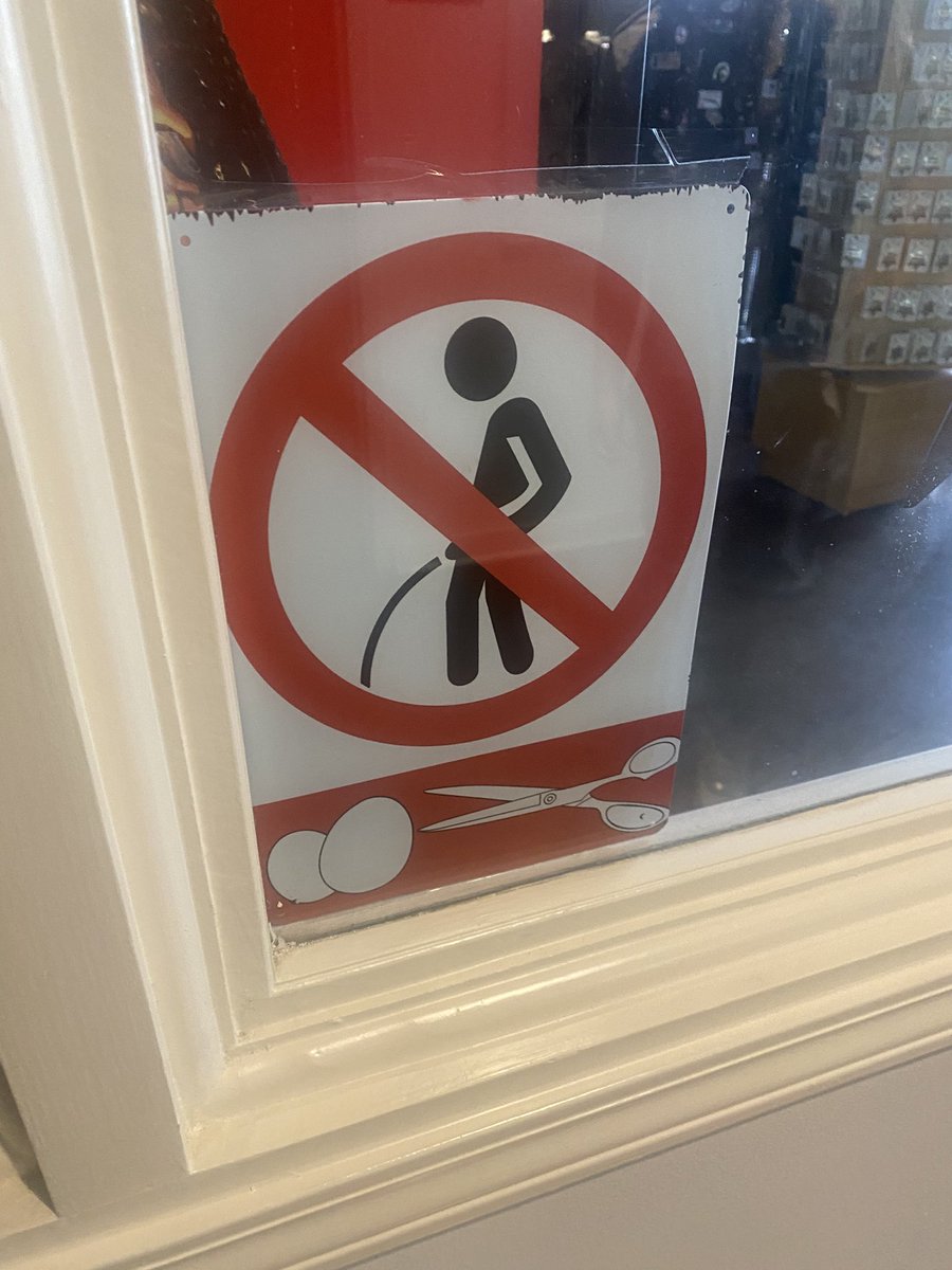 IS_TERRIFIED's tweet image. things I saw while at Florida