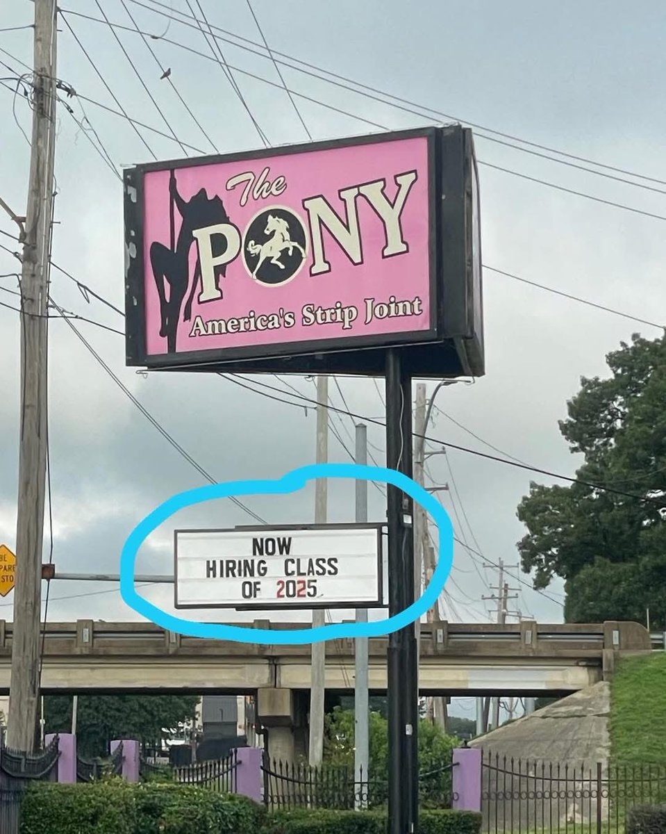 JohnDongJohnson's tweet photo. @WHSBarstool1 the women of Winterset gonna be at the ballgame tonight??
Action don’t know what’s comin for her this evening!
#warends #actionsabitch #moore https://t.co/y6ee0Wu2G5