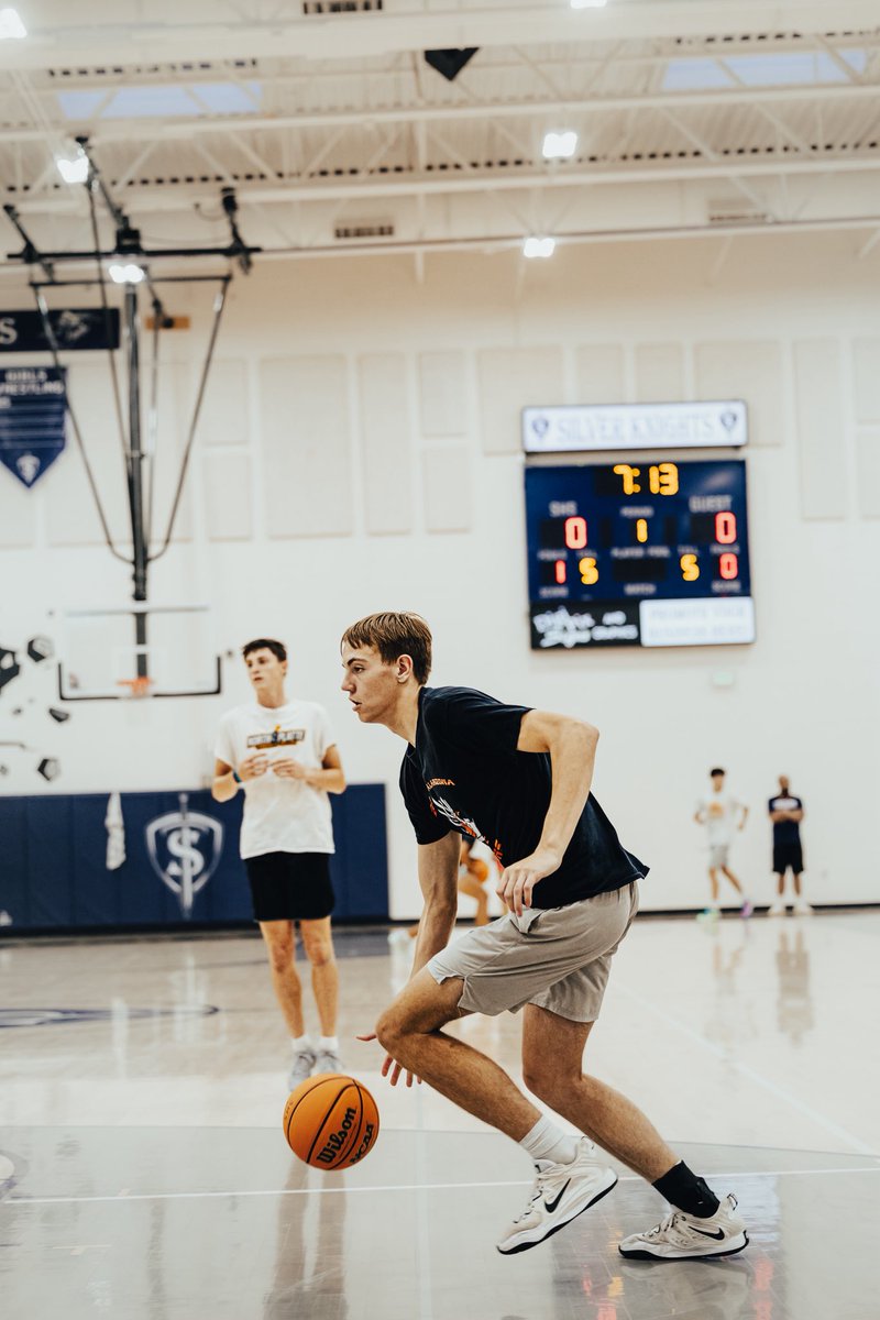 🏧 The Mentality

🏔️ Rookies in The Rockies

🚨 NCAA/NAIA/NJCAA Recruiting Coordinators

Players: Ogallala, NE

26’ Sawyer Smith (might want to know)
26’ Edan Cain
27’Lincoln Gillen
27’Tanner DeCastro

Not pictured: 
26’ Rylan Gilmore
🎯 Sniper/Golfer (Curry)
#BlueCollarBallers
