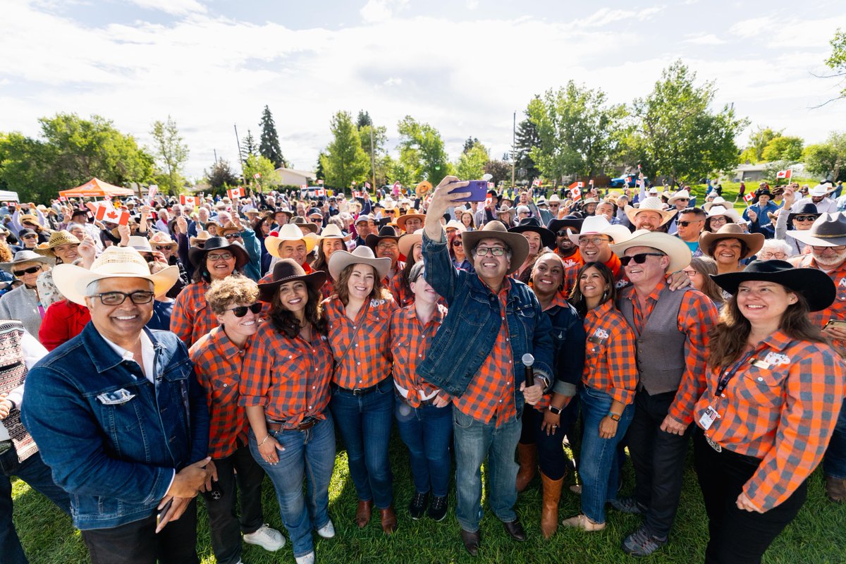 It’s been an amazing time at Calgary Stampede!

From flipping pancakes at the Alberta NDP breakfast to engaging conversations at Equal Voice stampede party, there’s nothing like coming together to celebrate our communities.

Thank you to everyone who has stopped to say hello!