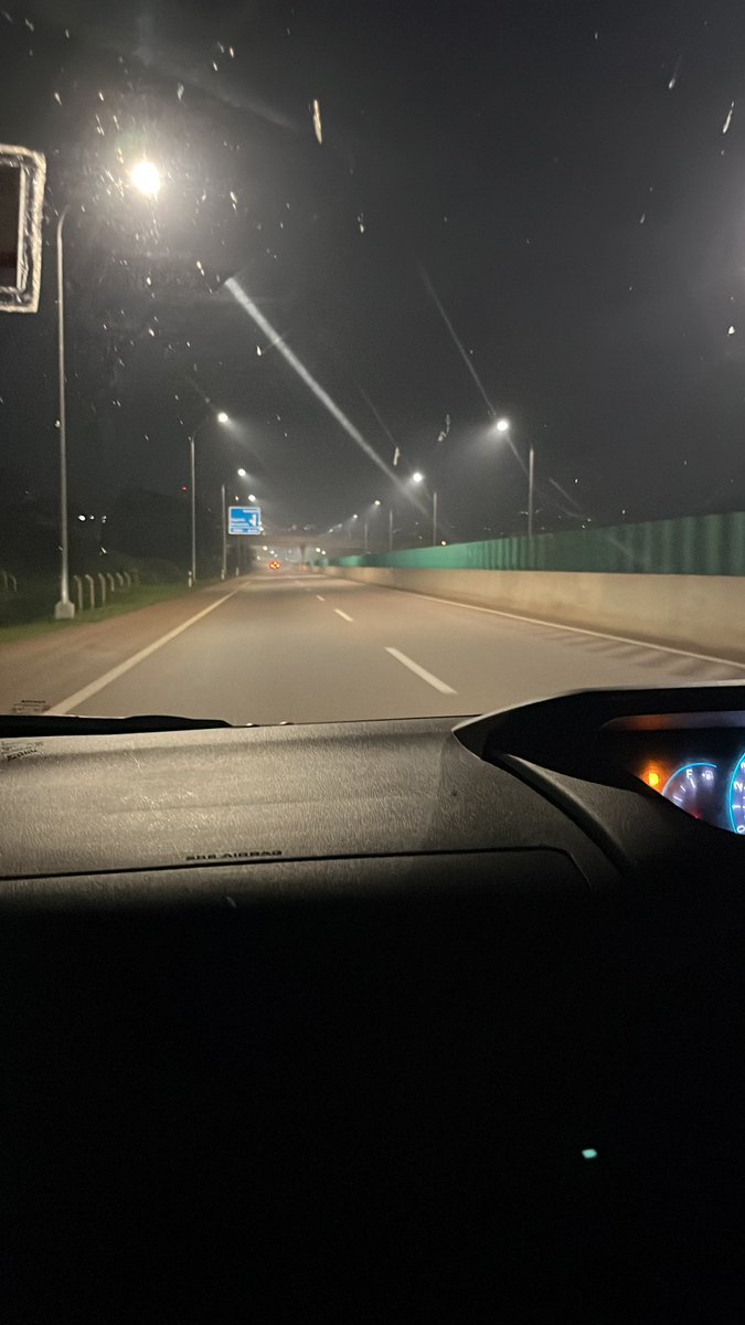 Impresionante los chinos antes esto era una vía y bastantes partes de tierra