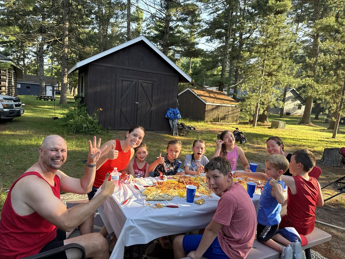 ProfeBeckstrom's tweet image. Summer 2025 - Day 28: Wazee and spaghetti dump! 🏖️ 🍝