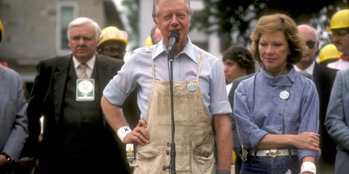 Habitat_org's tweet image. #OTD in 1986, President and Mrs. Carter celebrated their 40th wedding anniversary alongside 150 Habitat for Humanity volunteers at the #CarterWorkProject in Chicago. 
Check out a recap from This Day in @HISTORY: history.com/this-day-in-hi…