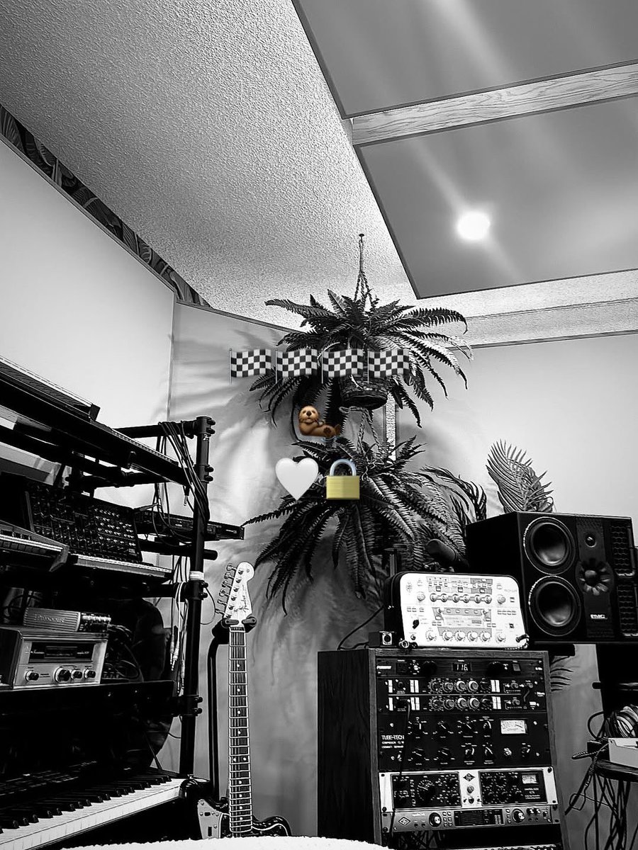 🔔 <a href="/madisonbeer/">madison beer</a> seemingly confirms that her album is finished in new Instagram story