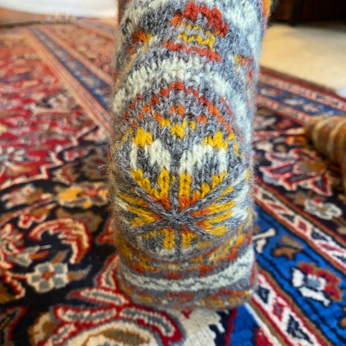 My Fair Isle socks are finished, with their sneaky secret - they have a starburst Fair Isle heel! The colour combo reminds me of Red Hot Poker flowers. What do you think?