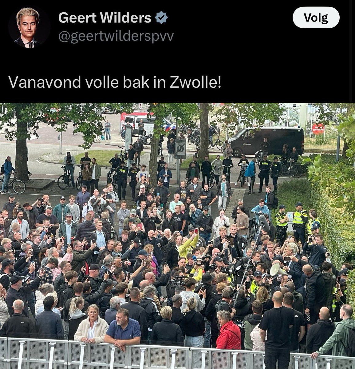 Heeft Wilders gedronken ofzo, hij ziet kennelijk dubbel. Dit zootje is geen volle bak