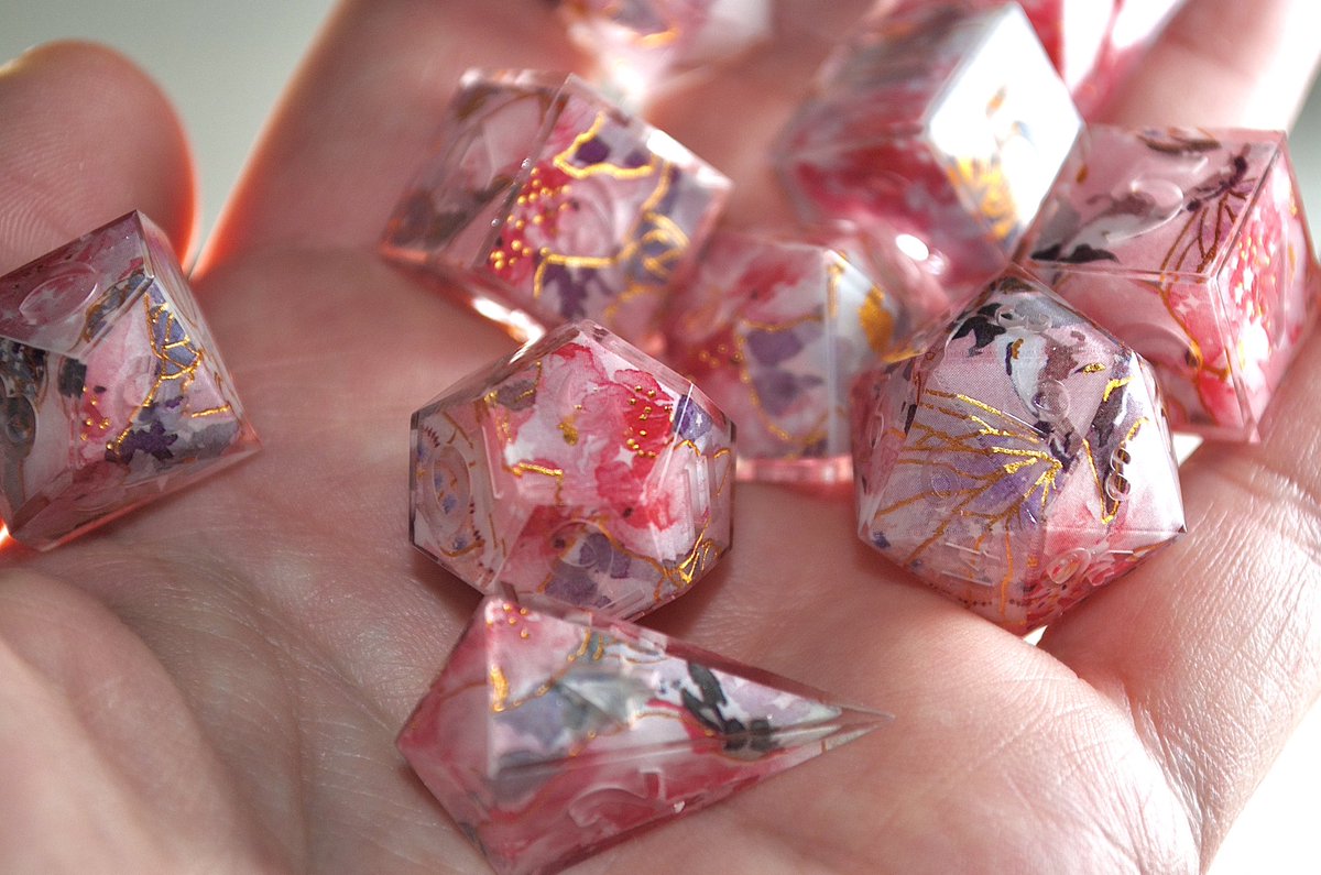 ✨🌺✨
#wip #dice