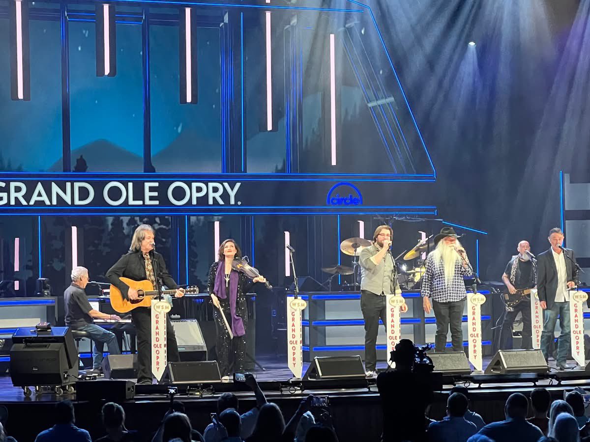wlgthegoldens's tweet image. Elijah Golden has played the @opry and @GovMikeHuckabee show with us, shared the stage with @oakridgeboys, and now we’re releasing a brand new music video of the classic “Elvira,” featuring Elijah on lead vocals. Official premiere this Wednesday, July 9th! Stay tuned 🎙️