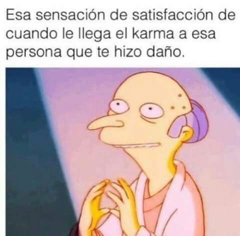 Me encanta que todos pongan “destruye, destuyó” a BV, cuando yo en lo único que puedo pensar es en Pampita así: