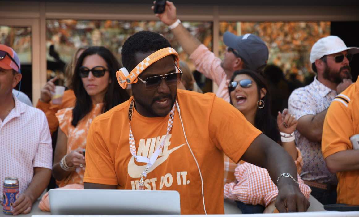 Anyone else having those game day withdrawals?? 🥵🍊

Soon enough we'll be returning to Neyland for another season of Tennessee Football! CANNOT WAIT!!!!

#SterlThePearl #DJSterlThePearl #TNVols #CollegeFootball #CFB2025 #GoVols #Vols