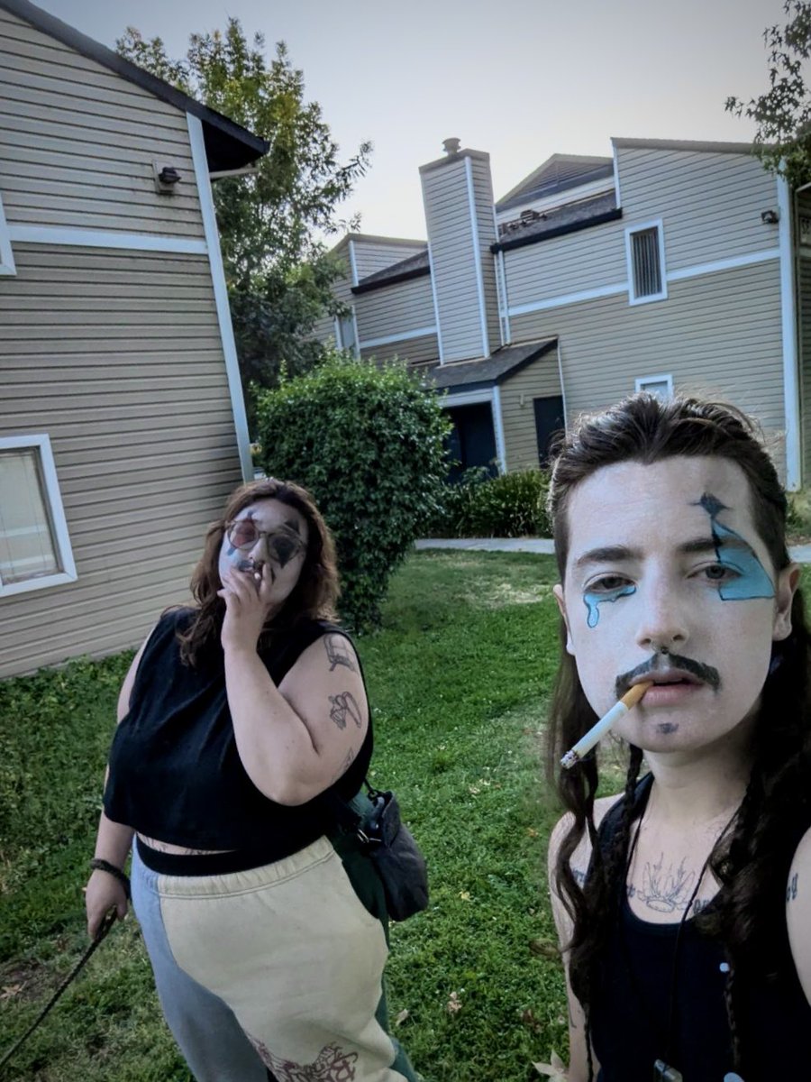 LilMoonBigSun's tweet photo. Let us be America’s favorite couple, vote for us here: https://t.co/iAjF7pi7ld https://t.co/UKiimgG2BD