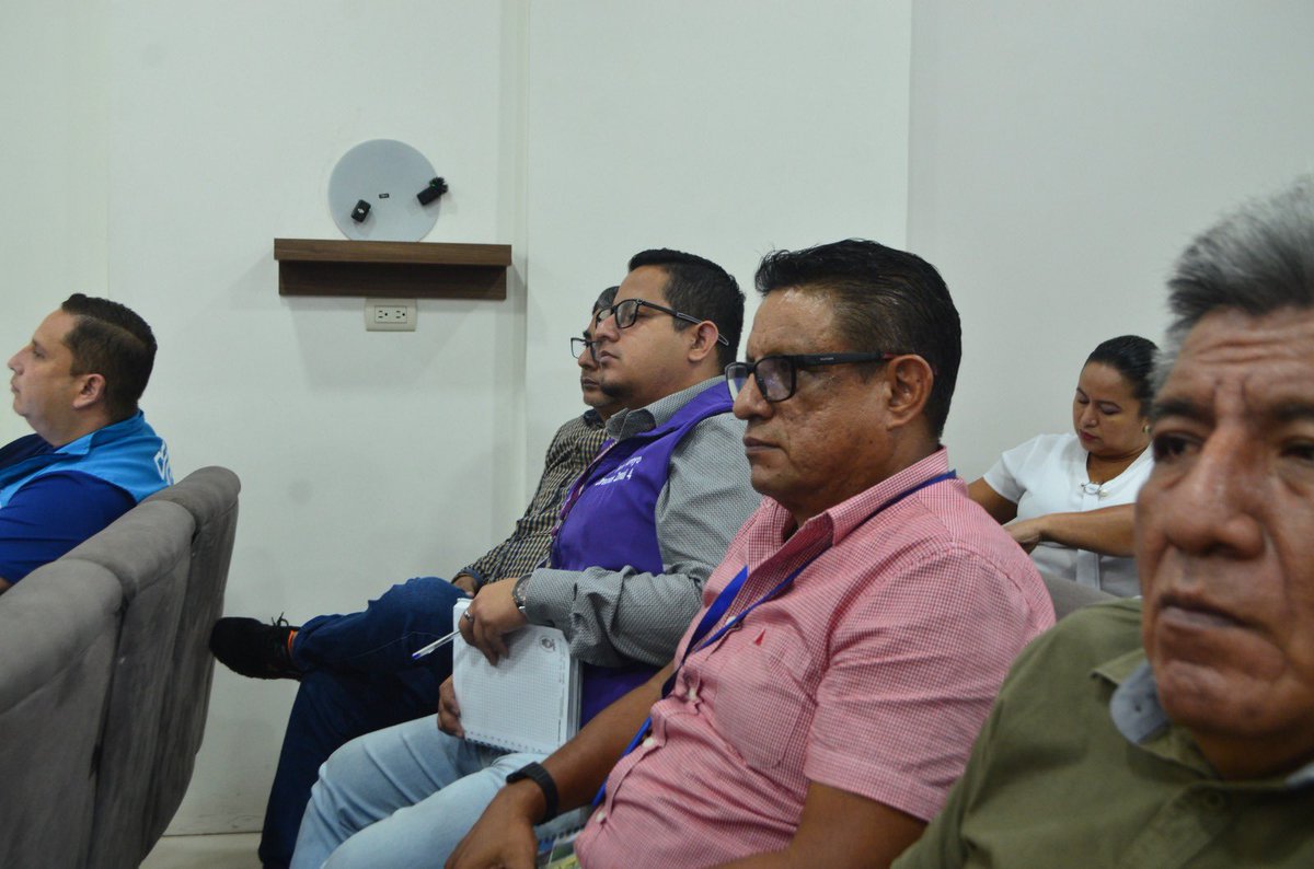 MAE_Zonal4's tweet photo. 💧 #Manabí | 
En la ciudad de #Manta, participamos en la sesión del #COECantonal, con el objetivo de implementar soluciones ante el desabastecimiento de agua potable 💦, ocasionado por problemas en la fuente de captación del sistema Caza Lagarto - Colorado. https://t.co/JmEDf54Gp3
