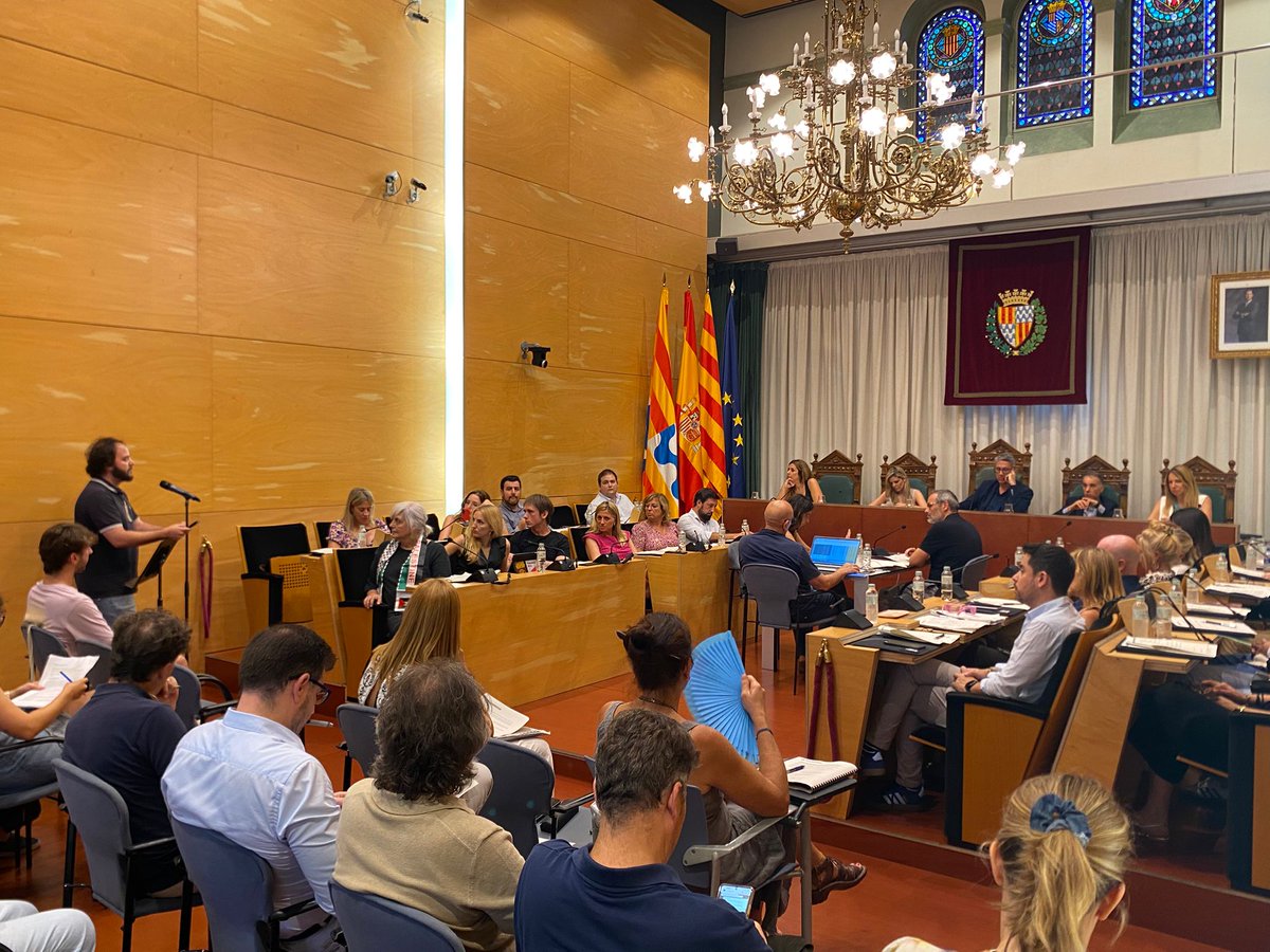 Jordi Ribàs Ustrell (@jordiru) on Twitter photo 🎙Porto anys cobrint plens municipals de Badalona. Avui, malauradament, al ple he hagut de parlar en primera persona i, en lloc de mirar als espectadors, m'he adreçat al govern. 
🔑Perquè només el govern té la clau per revertir les condicions precàries de @Bdncom 
.🧵 🎙Porto anys cobrint plens municipals de Badalona. Avui, malauradament, al ple he hagut de parlar en primera persona i, en lloc de mirar als espectadors, m'he adreçat al govern. 
🔑Perquè només el govern té la clau per revertir les condicions precàries de @Bdncom 
.🧵
