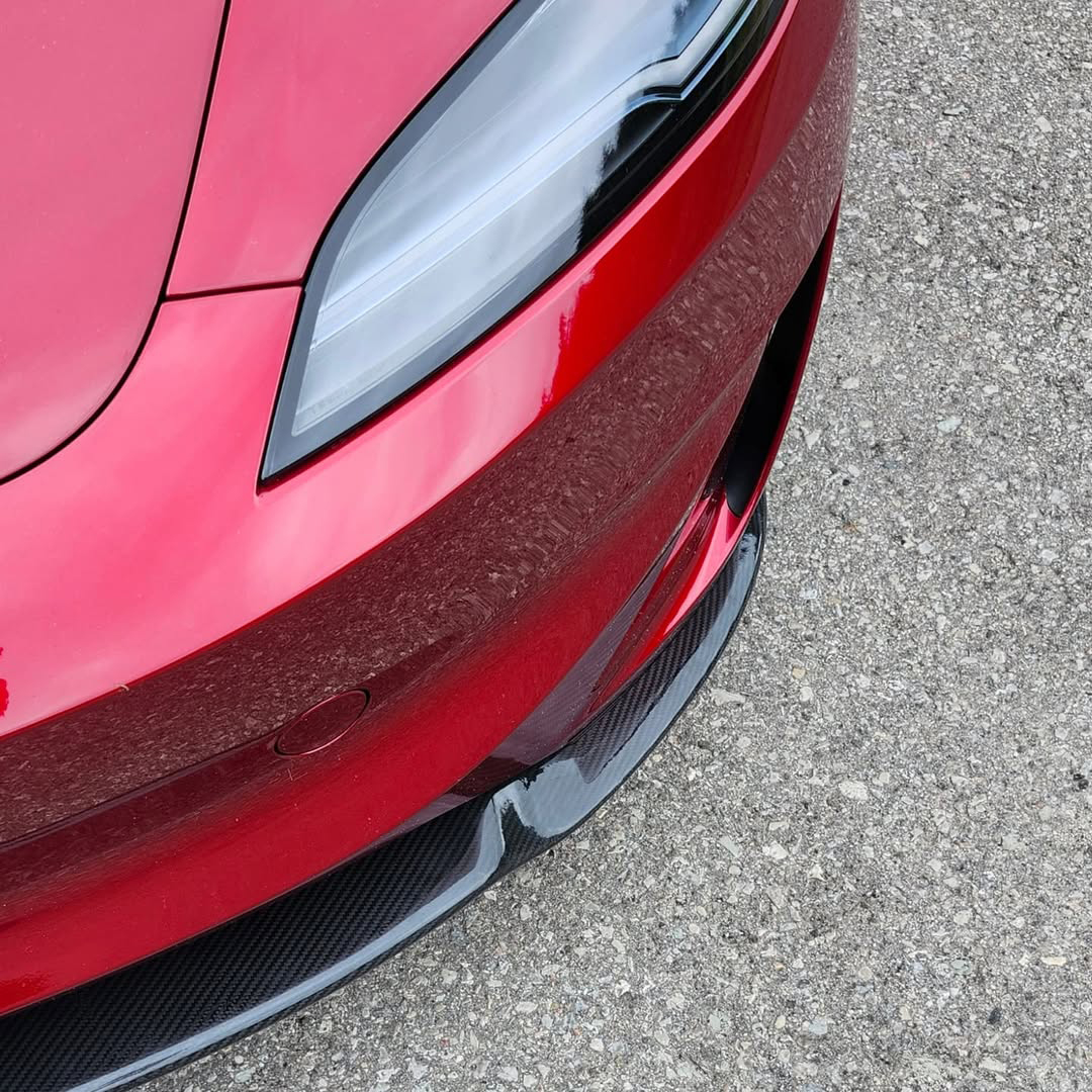 MountainPassEV's tweet image. We had lots of requests for more angles of our carbon fiber Highland Performance front lip, so hopefully these shots of one more prototype lip in a gloss finish give you an idea!
This is the prototype weave, and we are still finalizing weave styles and sizes, but we will ensure…