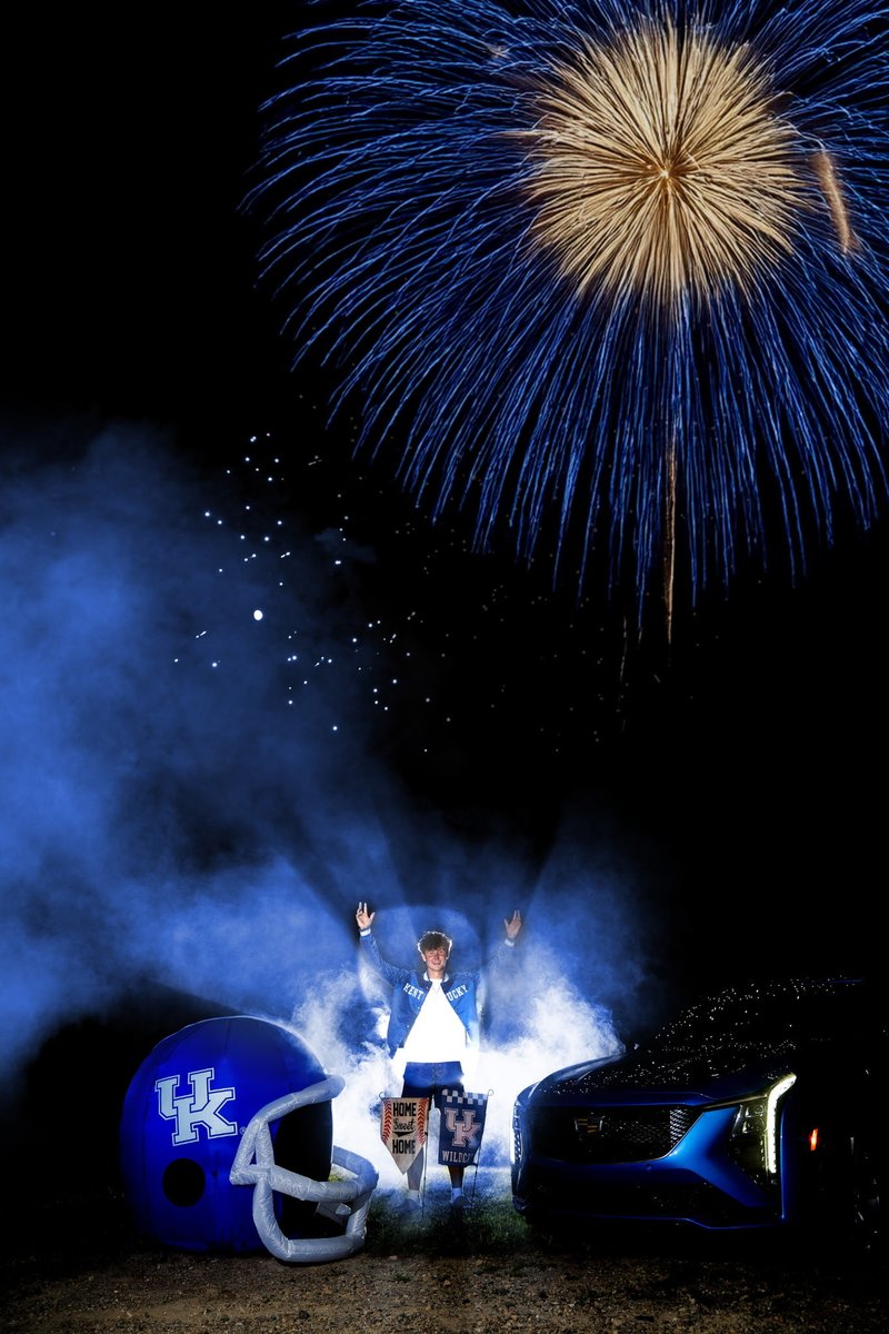 Mike Dyer (@mikedyer) on Twitter photo Moeller senior Matt Ponatoski celebrating his verbal commitment to the University of Kentucky for football and baseball Sunday night. Photo by Dolce Vita Photography/Kristie Bulach. โฆ<a href="/WCPO/">WCPO 9</a>โฉ โฆ<a href="/mattponatoski/">Matt Ponatoski</a>โฉ โฆ<a href="/UKFootball/">Kentucky Football</a>โฉ โฆ<a href="/UKAthletics/">Kentucky Athletics</a>โฉ โฆ<a href="/UKBaseball/">Kentucky Baseball</a>โฉ Moeller senior Matt Ponatoski celebrating his verbal commitment to the University of Kentucky for football and baseball Sunday night. Photo by Dolce Vita Photography/Kristie Bulach. โฆ<a href="/WCPO/">WCPO 9</a>โฉ โฆ<a href="/mattponatoski/">Matt Ponatoski</a>โฉ โฆ<a href="/UKFootball/">Kentucky Football</a>โฉ โฆ<a href="/UKAthletics/">Kentucky Athletics</a>โฉ โฆ<a href="/UKBaseball/">Kentucky Baseball</a>โฉ