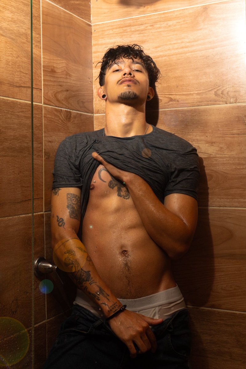 andcristian_'s tweet photo. Hacemos cositas ricas en la ducha? 🤤
➡️https://t.co/02a05ojCAF https://t.co/zgAjBcAxkN