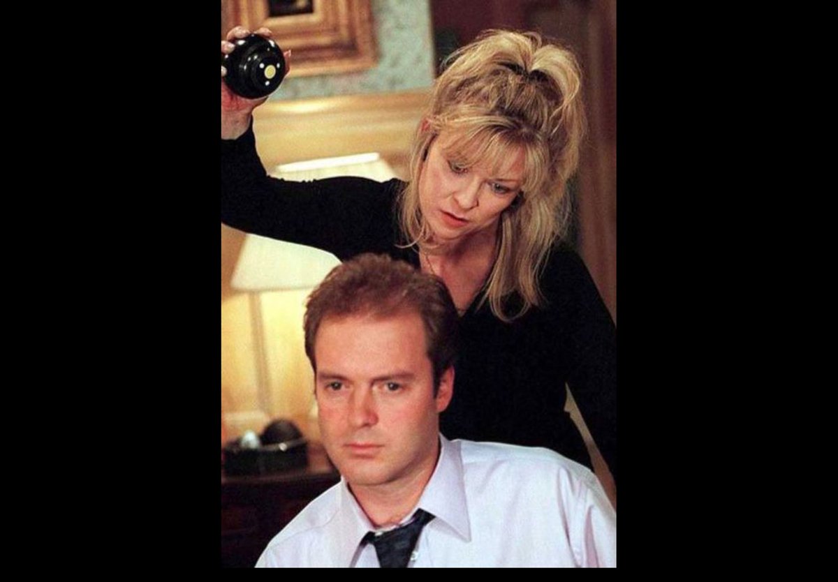 Michael54055812's tweet image. #soapweek 
Got back into Emmerdale back in 1994 , Kim became an icon/legend, because her fabulous performance and sheer villainous ways. A marvel.🥂❤️
⁦@MelanieBlakeUK⁩
⁦@ABA_Agent⁩ ⁦@TheTateDynasty⁩ ⁦@The_Mac_Sheep⁩ 
⁦@Sharontweet⁩
#emmerdale