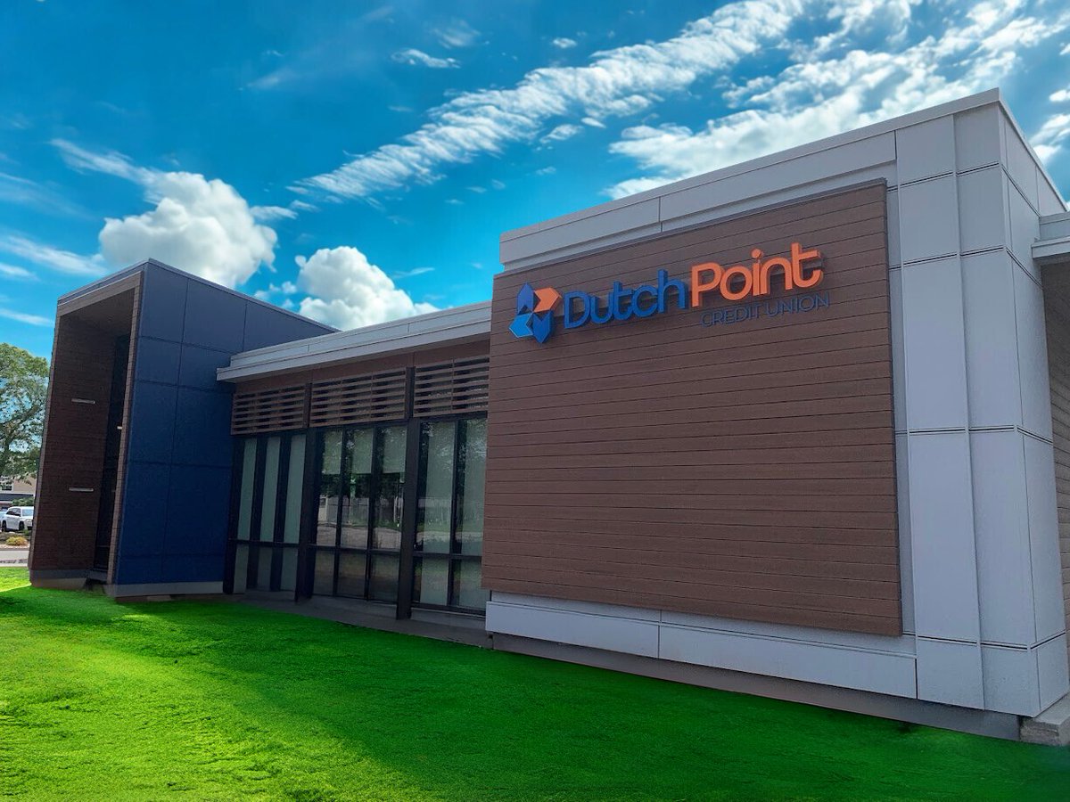 DutchPointCU's tweet image. We’re only 14 days away from opening our doors. Check out where we started &amp;amp; where we are now!
We can’t wait to welcome you to your new Point for banking, connection, and community. Stay tuned as we count down to opening day!

#BuildingOurFuture #CountdownToOpening #DutchPointCU