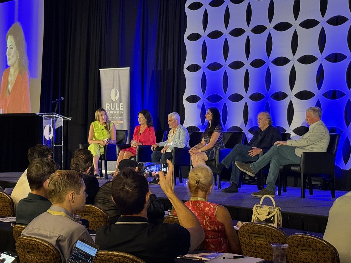Petar Ostojic (@petarostojic) on Twitter photo What a panel! š
<a href="/DanielaCambone/">Daniela Cambone-Taub</a> <a href="/Frank_Giustra/">Frank Giustra</a> <a href="/DiMartinoBooth/">Danielle DiMartino Booth</a> <a href="/nomiprins/">Nomi Prins</a> <a href="/ttmygh/">Grant Williams</a>
<a href="/RealJimRickards/">James Rickards</a>
#RuleSymposium What a panel! š
<a href="/DanielaCambone/">Daniela Cambone-Taub</a> <a href="/Frank_Giustra/">Frank Giustra</a> <a href="/DiMartinoBooth/">Danielle DiMartino Booth</a> <a href="/nomiprins/">Nomi Prins</a> <a href="/ttmygh/">Grant Williams</a>
<a href="/RealJimRickards/">James Rickards</a>
#RuleSymposium