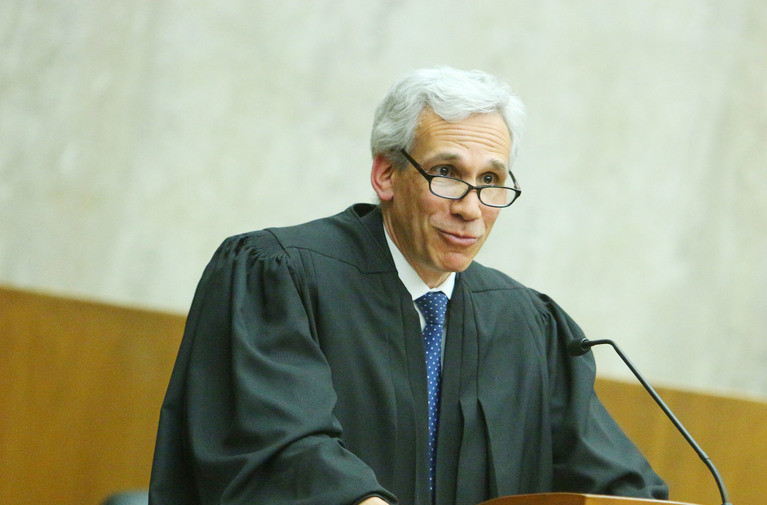 US Judge Rejects Claims in Case Challenging DOJ's Immigration Court Program Cuts law.com/nationallawjou…