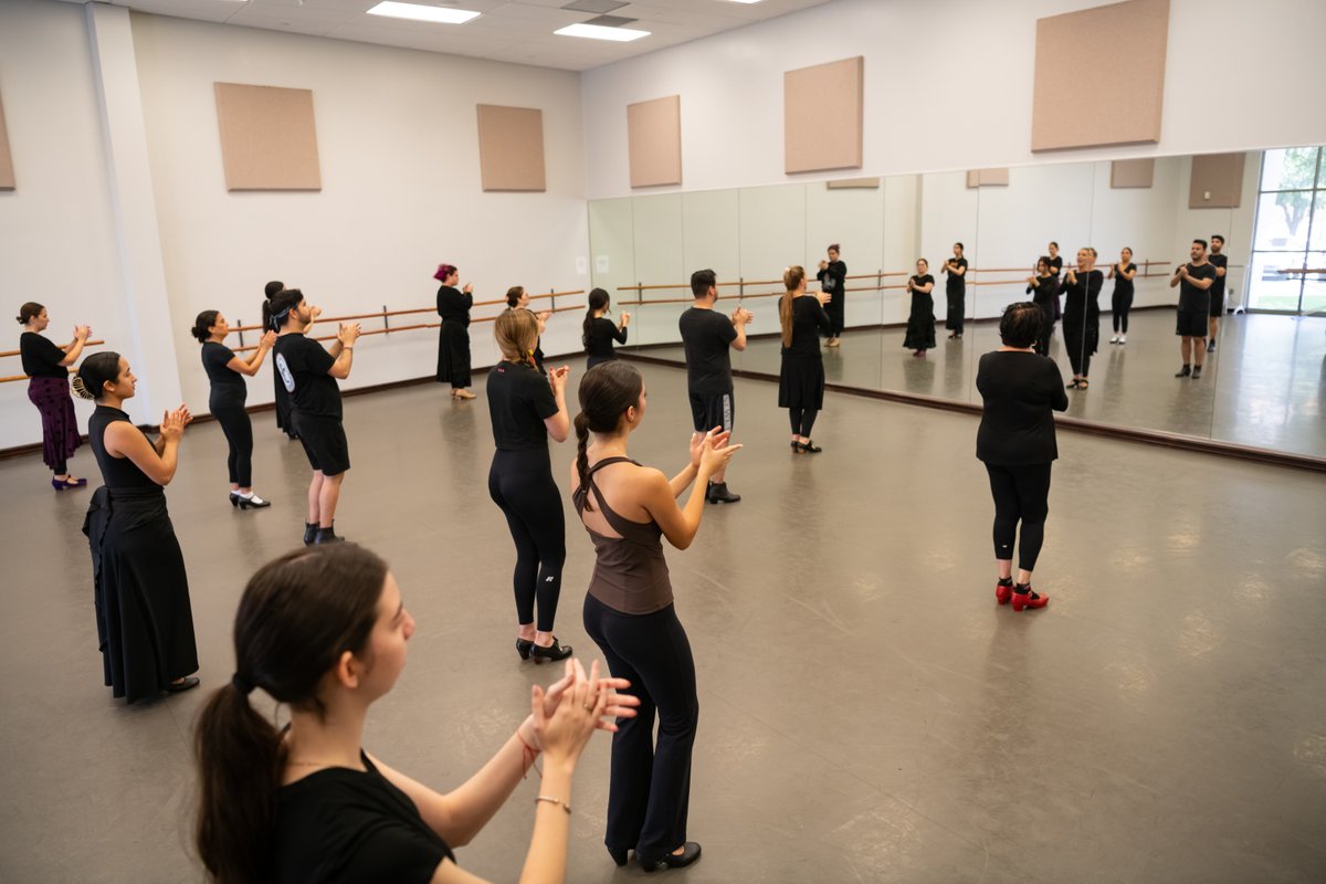 laredopalominos's tweet image. FlamencoFest will bring the fire of Spain to LC from July 29 to August 2! 🔥💃🏽

Learn from world-renowned artists through workshops in dance, guitar and singing. Discounts available when you register for more than one workshop. Register and learn more: laredo.edu/flamencofest.