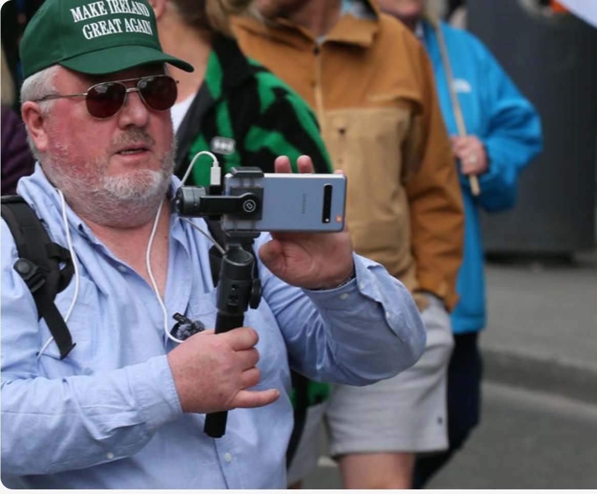 SnDMediaNews's tweet image. 'Dwyers Dedication' Ditched by Judge as Trespass Conviction Upheld
Philip Dwyer, a dedicated citizen journalist, had his trespass conviction upheld at Ennis Circuit Court for entering Magowna House, a direct provision centre in Co Clare, on May 18, 2023.
Mr Dwyer argues he was…