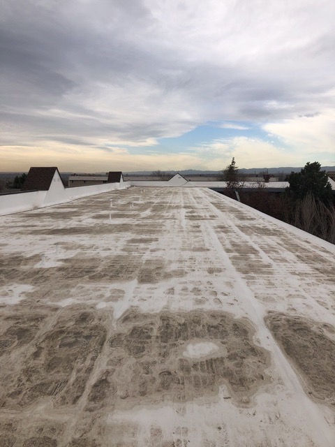 WesternColloid's tweet photo. Please read this to really understand  how the environment affects roof systems.  This is an interesting article to help you make the right decisions on the products to install. 
https://t.co/YPAaRcRRDw

#WesternColloid #FluidAppliedRoofing #CommercialRoofing #CoolRoofCoatings https://t.co/QggyADKoXy