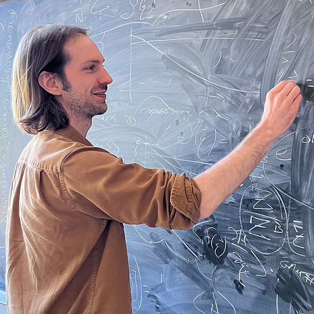 UO researcher develops new tool that could aid drug development🦆🧪

A University of Oregon graduate student has developed a new mathematical equation that significantly improves the accuracy of the simplified computer models used to study the motion and behavior of large