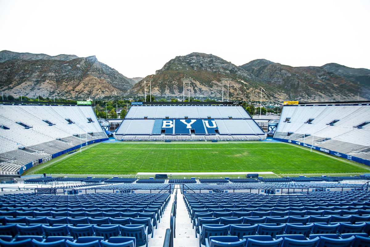 We’re thrilled to see our technology supporting the innovative plant sciences research that’s helping BYU Football optimize field performance and player safety. 

Read the story:
lifesciences.byu.edu/touchdown-how-…