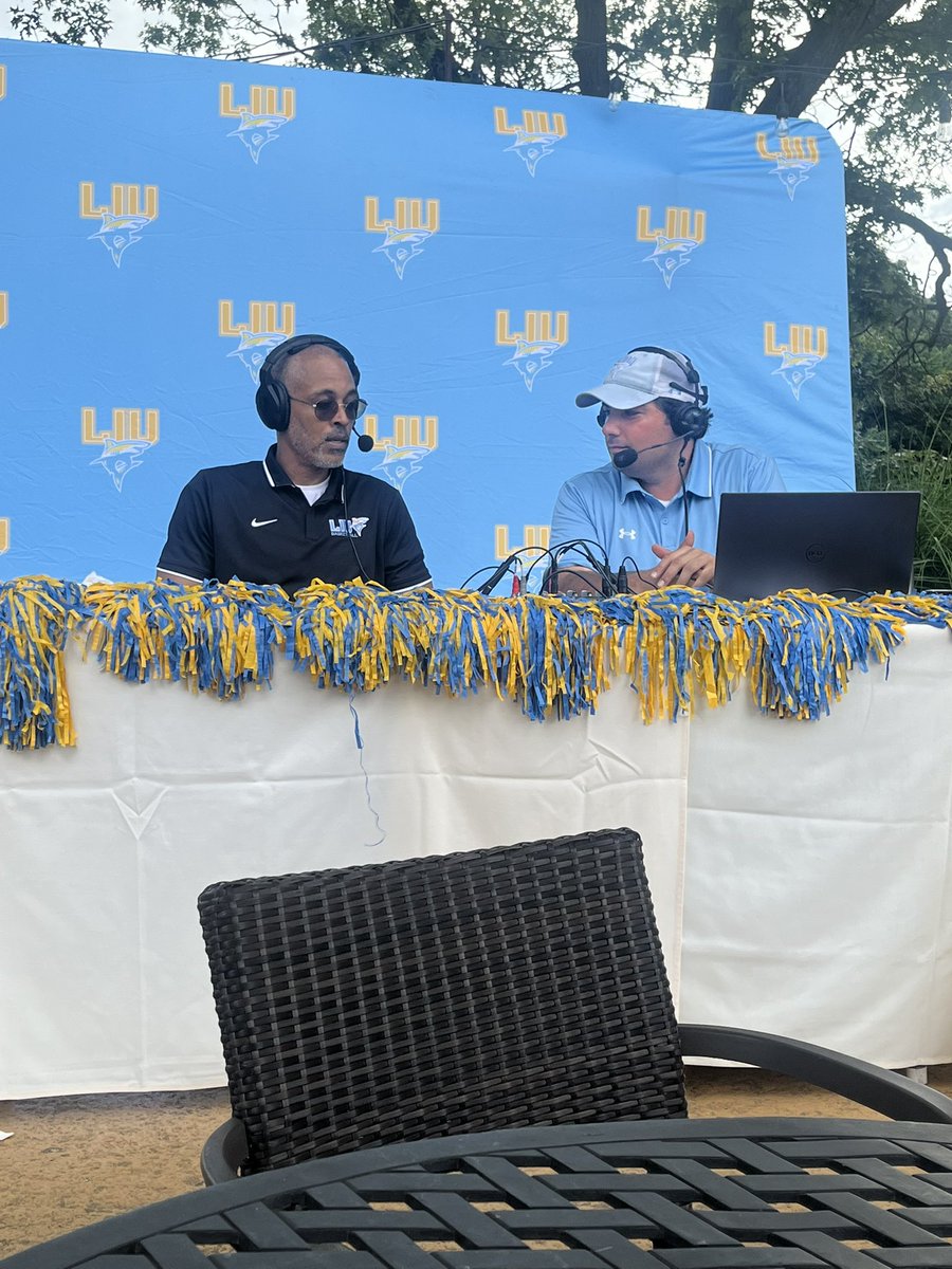 CoachJD_2's tweet image. Listening to Coach @rod_strickland podcast at the LIU golf outing!!!🏁🏁🏁📈📈