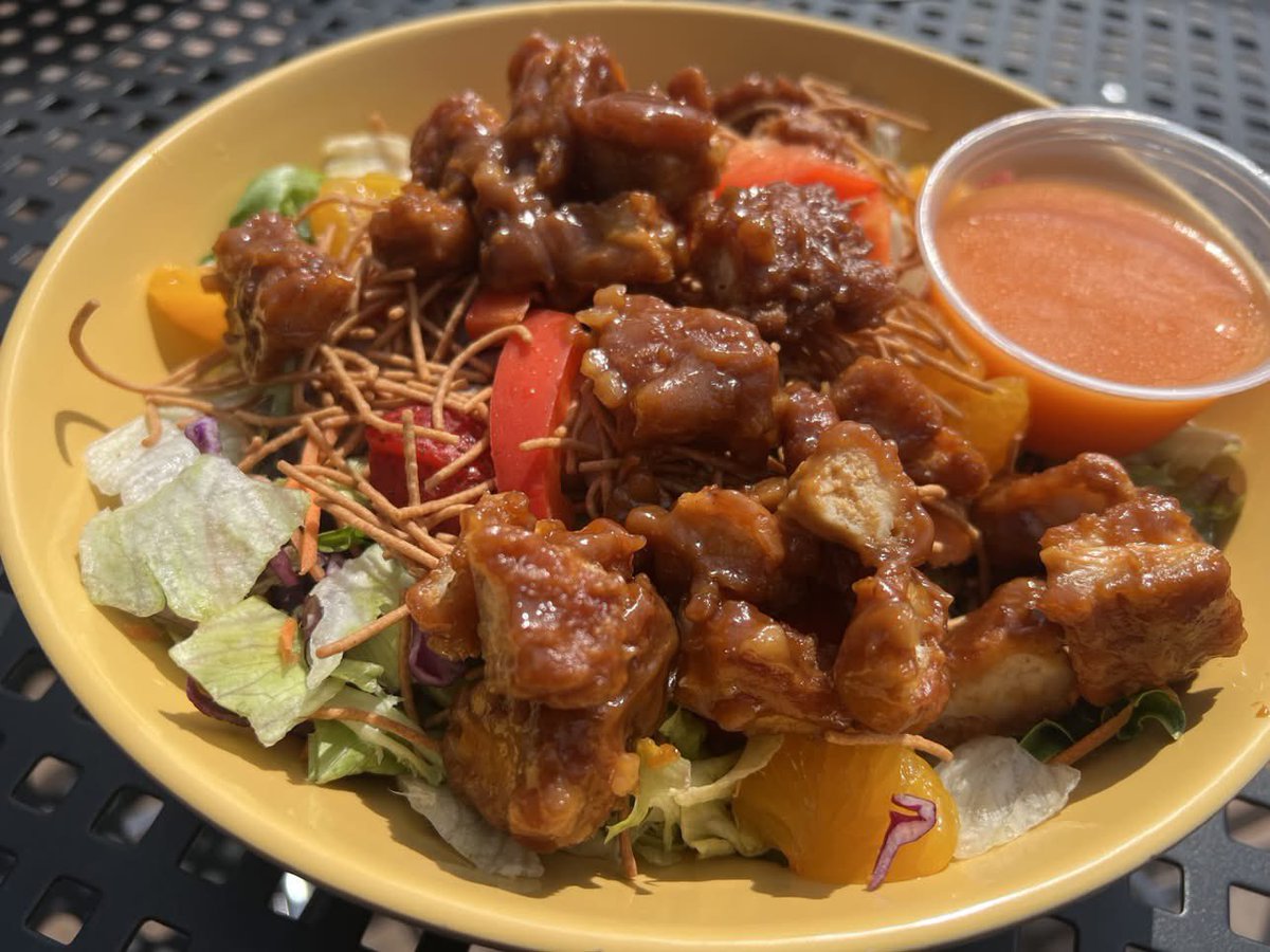 winkinglizard's tweet image. ๐ Summer Flavor Fest is HERE! ๐๐น๐ฅ
Our new Summer Flavor Fest Menu kicks off TODAY:
๐ Lemon Pepper Wing Sauce
๐ฅช Cuban Sandwich
๐ฅ Thai Peanut Chicken Salad
๐ Thai Peanut Chicken Sandwich
๐ฎ Caribbean Shrimp Tacos
๐ Bo-Man's Roman Smash Burger
winkinglizard.com/summer-2-speciโฆ